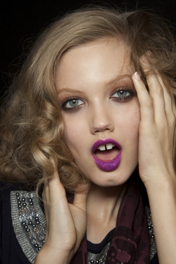 purple-lips-make-up-trend