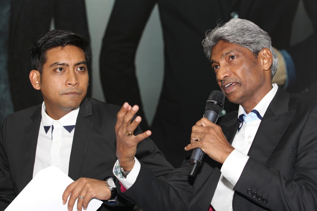 On right Datuk K Rajagopal stressing a point to Emcee Haniff of ERA Fm (1)