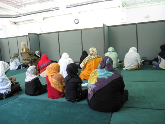 wanita-ke-masjid
