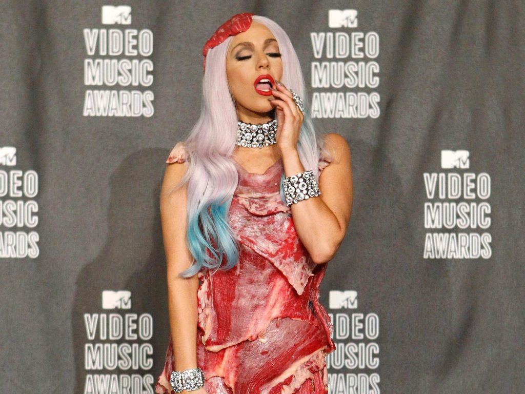 MTV-VMAs---Lady-Gaga-meat-dress