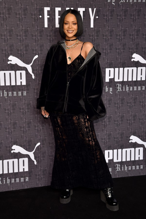 Rihanna yang hadir ke pertunjukkan fesyen FENTY PUMA by Rihanna musim Luruh/Sejuk 2016 tempoh hari pada acar New York Fashion Week. Foto -PUMA