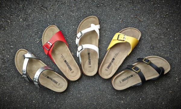 Antara pilihan sandals di SHOOPEN. Foto - Arkib Wanista