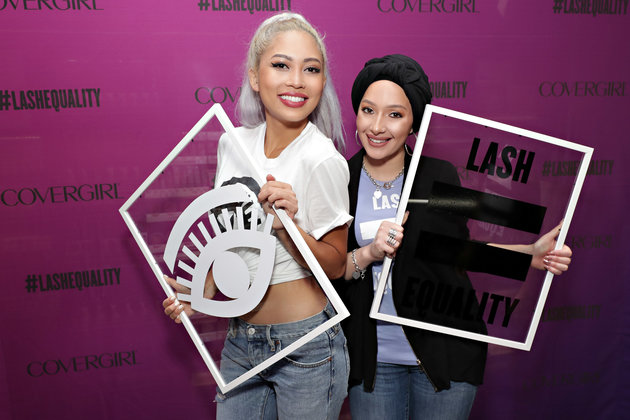 Nur Afia bersama Amy Pham mempromosikan maskara So Lashy! dari CoverGirl. Foto - Cindy Ord