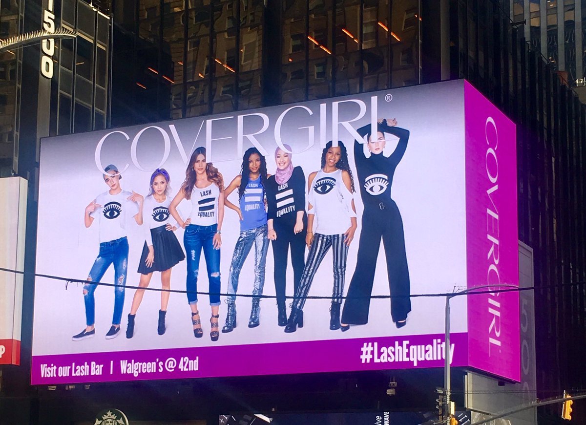 Iklan Cover Girl di Billboard Times Square, New York. Foto - Twitter Cover Girl