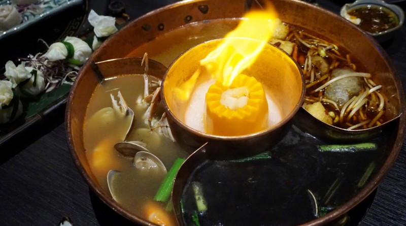 Hidangan Hot Pot di Drunken Pot, Hong Kong. Foto - http://www.eatingwithkirby.com/