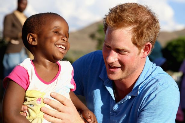 Putera Harry melawat Lesotho pada 2014. Foto - Mirror