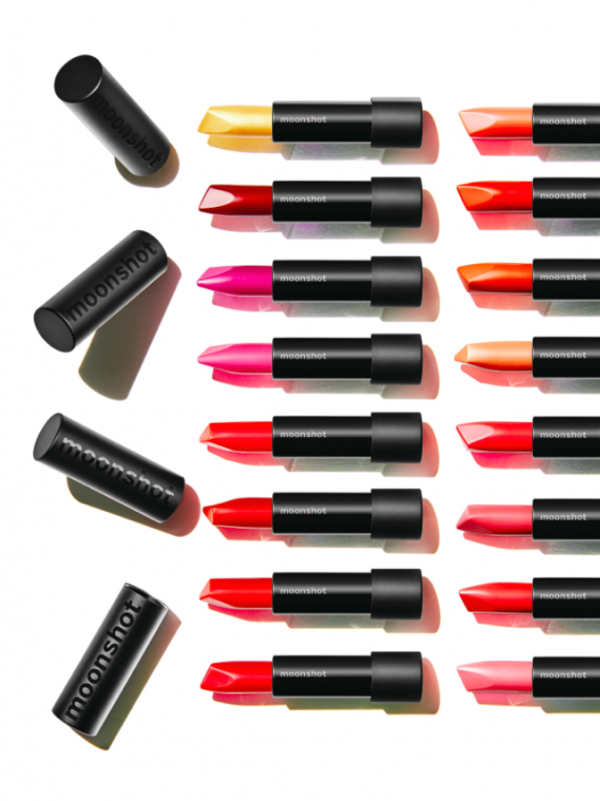Koleksi Lip Feat. menawarkan 15 warna pilihan. Foto - Arkib Wanista