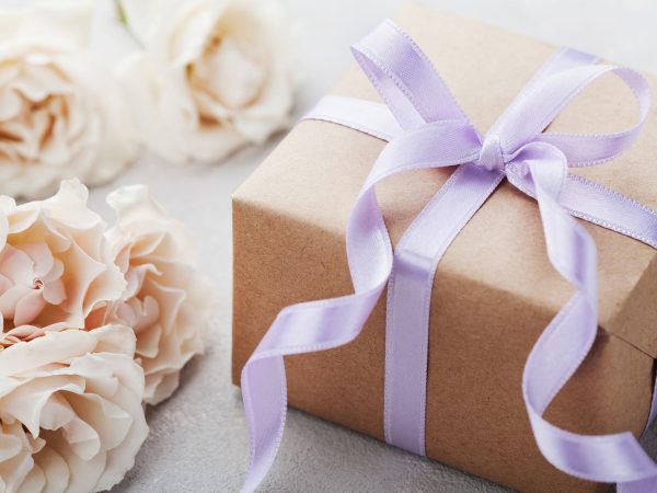 Nak Beri Hadiah Apa Untuk Hari Perkahwinan Sahabat Baik? Semua Bawah RM50!  | Diva MY