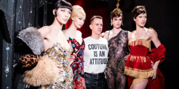 Foto -  Tristan Fewings/Getty Images for Moschino